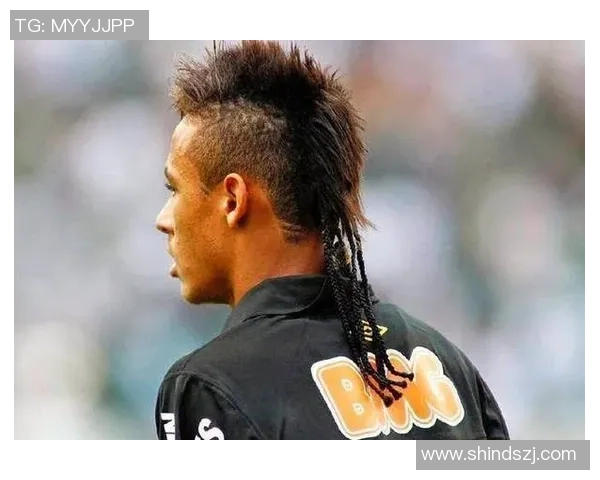 个性发型与足球明星女性的完美结合展现独特魅力与风格 个性发型与足球明星女性的完美结合展现独特魅力与风格